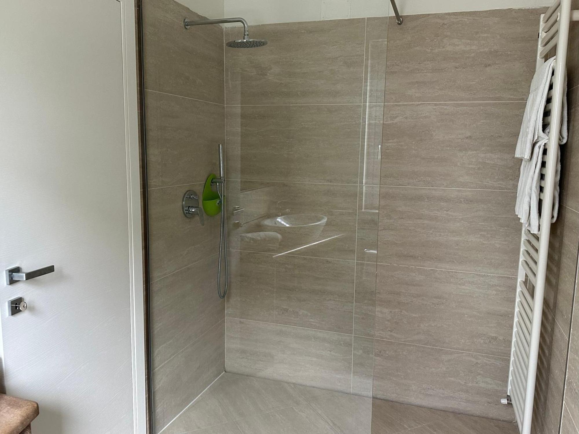 Residence Villa Dalila - Appartamento Dalila 加尔达湖滨 外观 照片