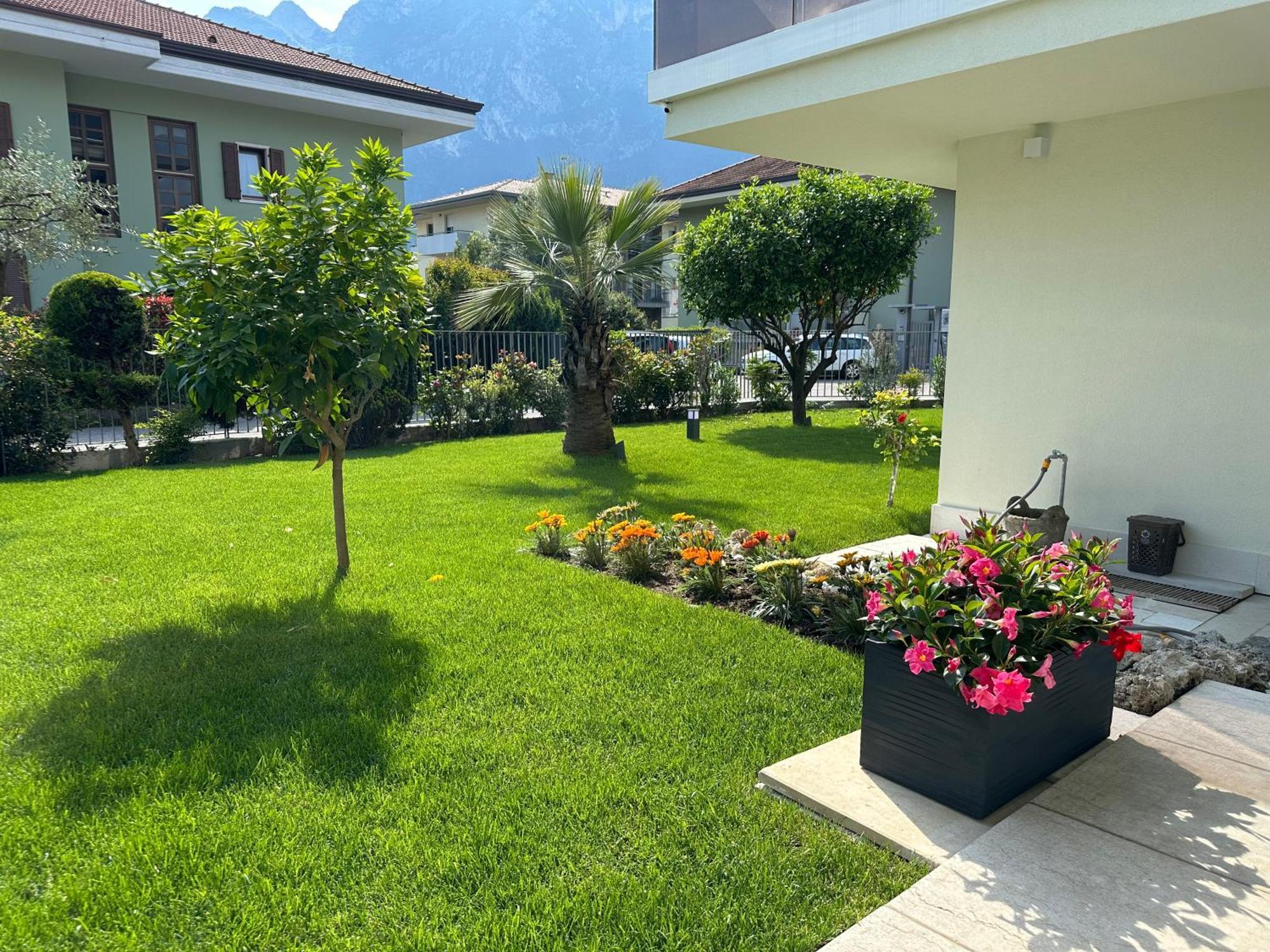Residence Villa Dalila - Appartamento Dalila 加尔达湖滨 外观 照片