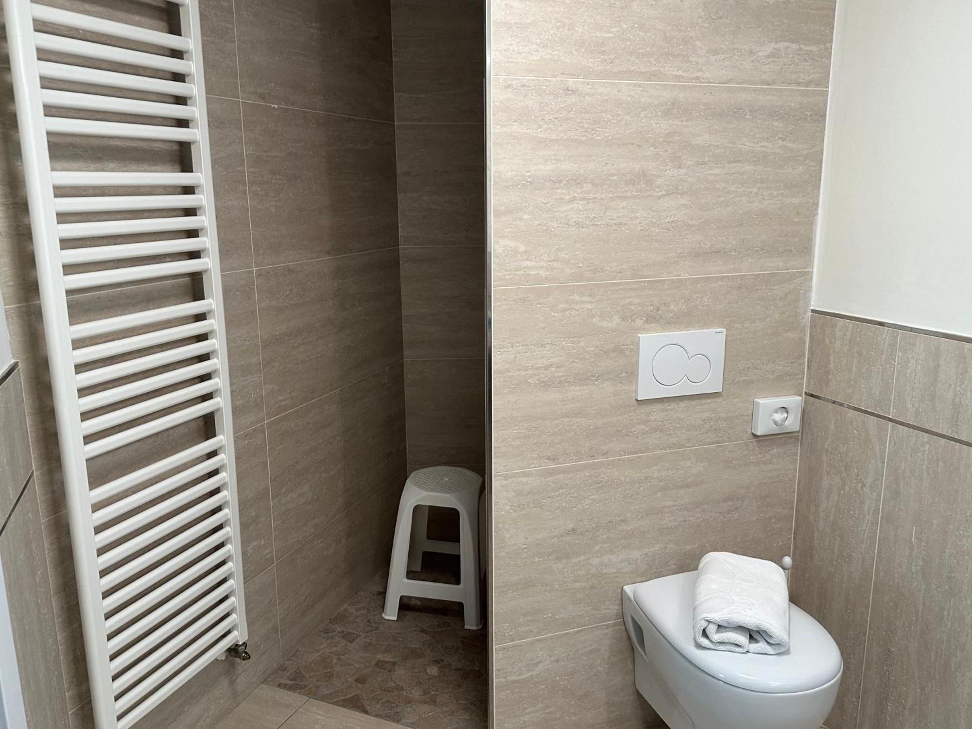 Residence Villa Dalila - Appartamento Dalila 加尔达湖滨 外观 照片