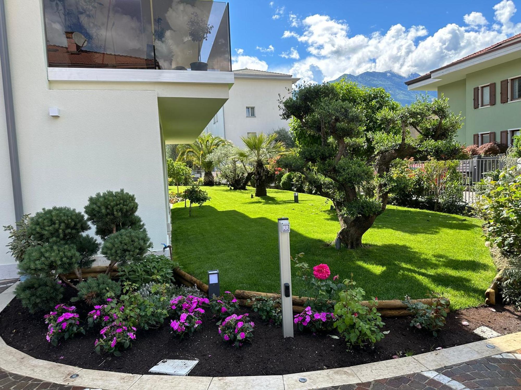 Residence Villa Dalila - Appartamento Dalila 加尔达湖滨 外观 照片