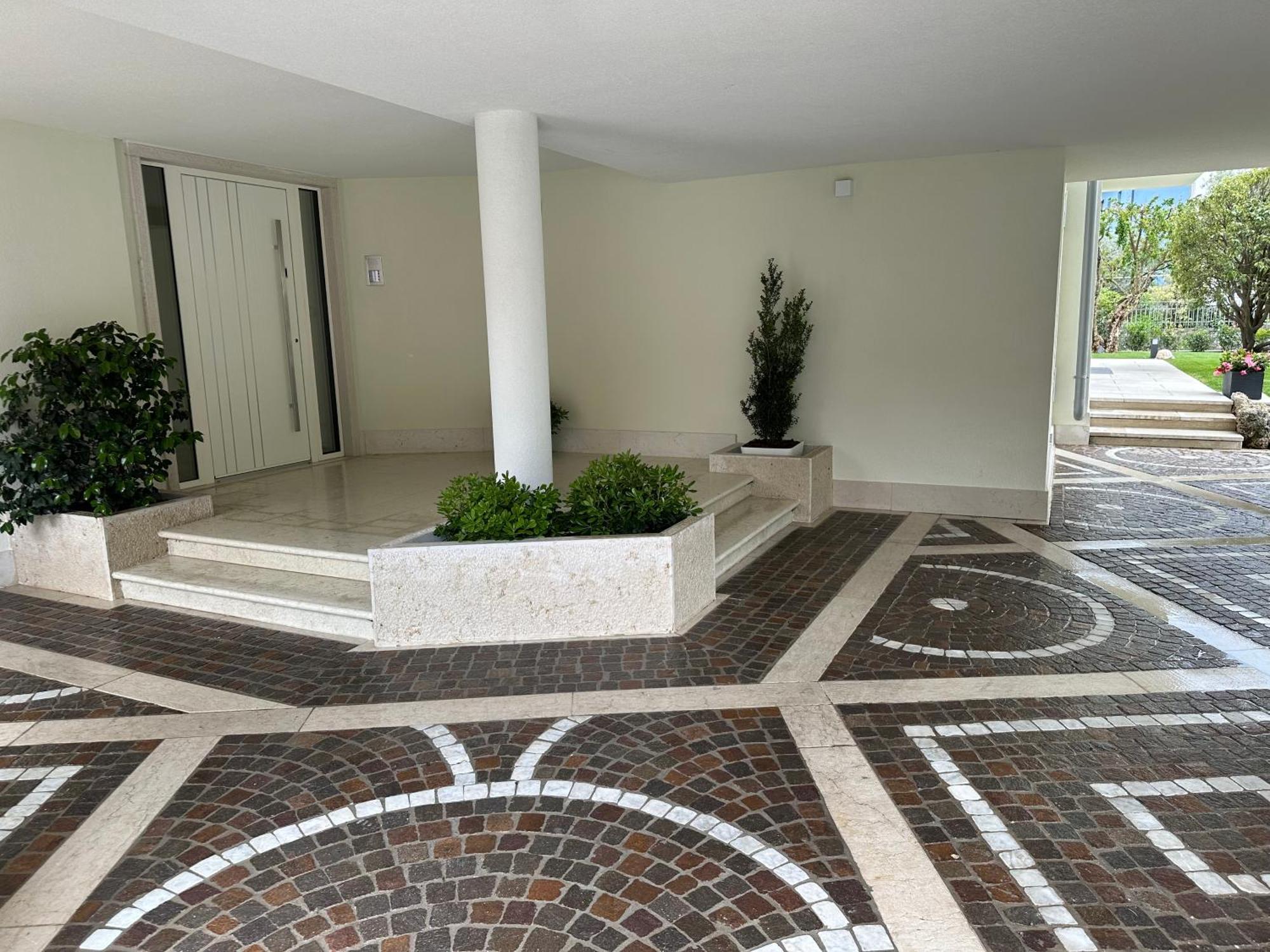 Residence Villa Dalila - Appartamento Dalila 加尔达湖滨 外观 照片