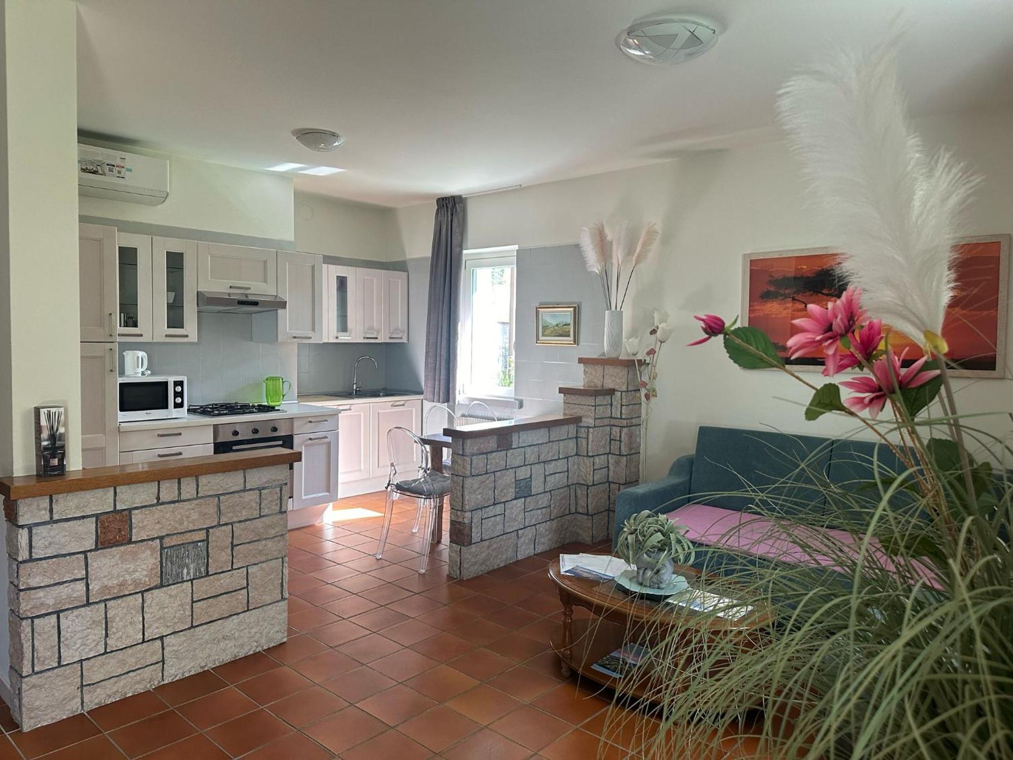 Residence Villa Dalila - Appartamento Dalila 加尔达湖滨 外观 照片