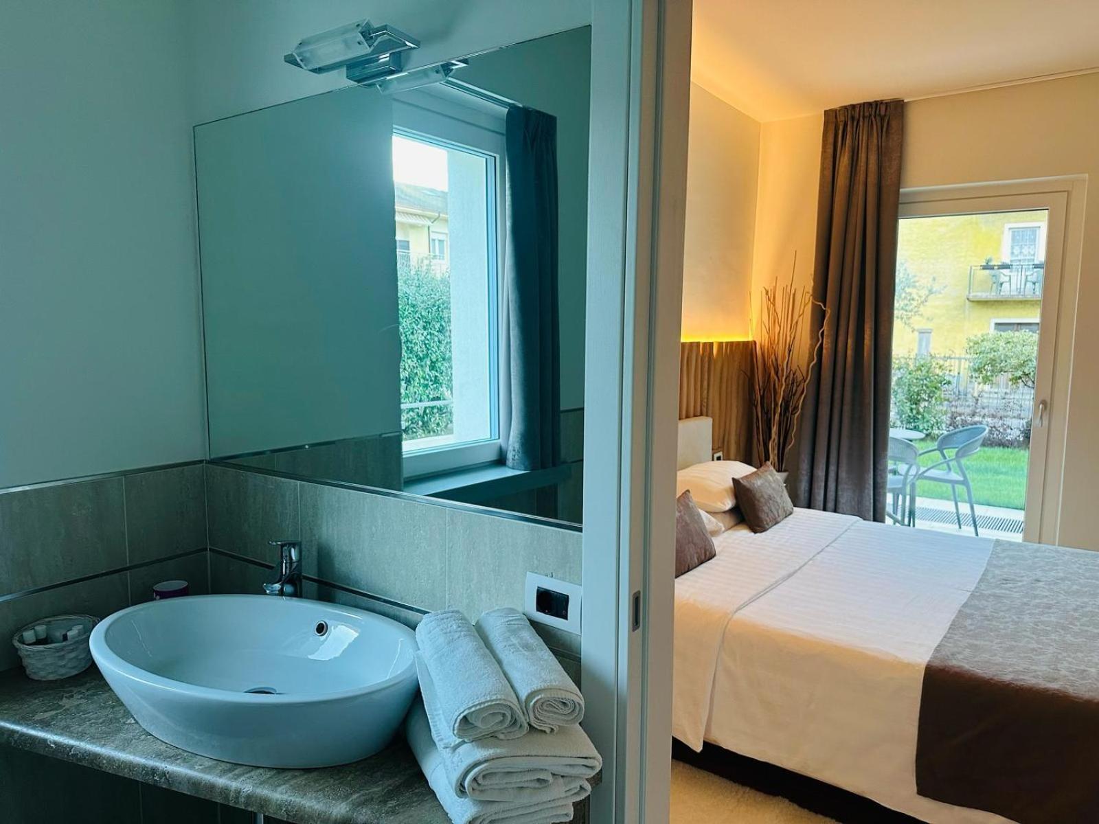 Residence Villa Dalila - Appartamento Dalila 加尔达湖滨 外观 照片